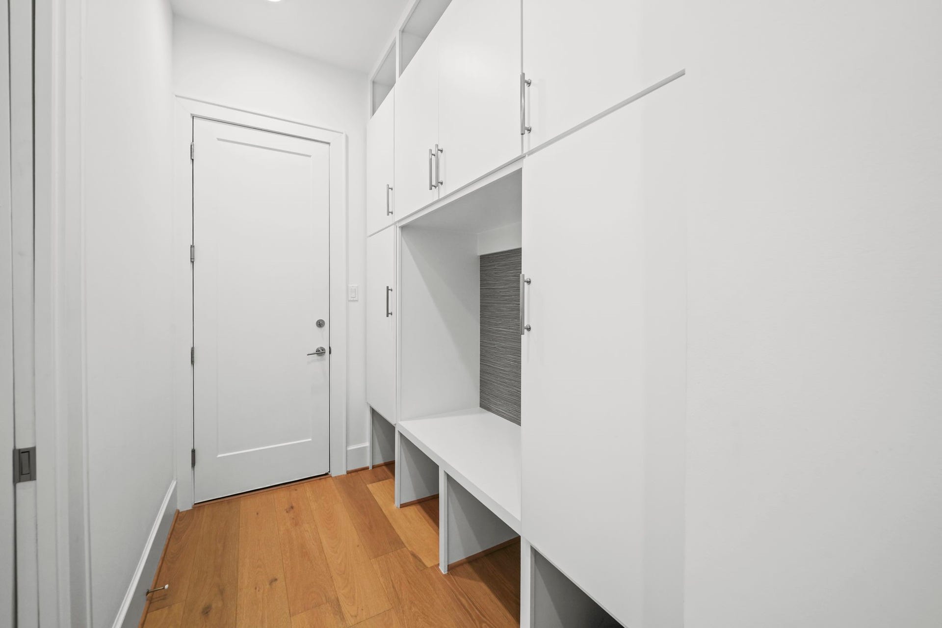 6425 Remlap Street, Houston, TX 77055 What a great use of space with built ins right inside the garage door!