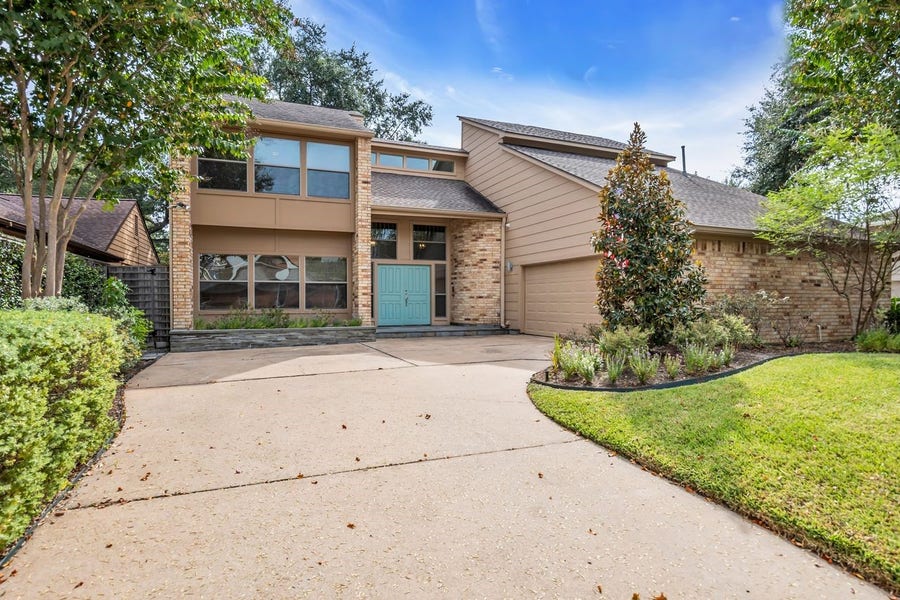 Property photo for 2327 Briar Branch Drive N, Houston, TX