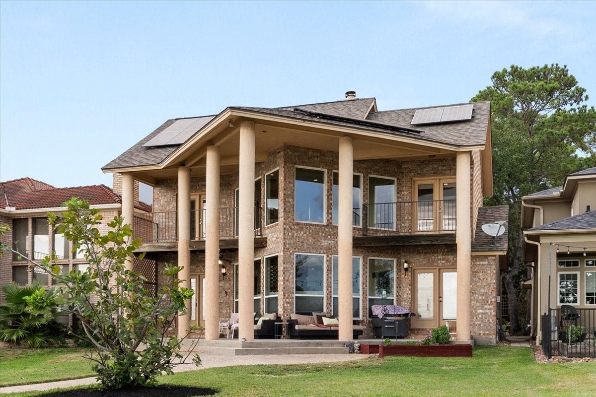 3326 Desert Inn Drive, Montgomery, TX 77356 3326 Desert Inn Drive is a custom built home that was built to take in the lake views