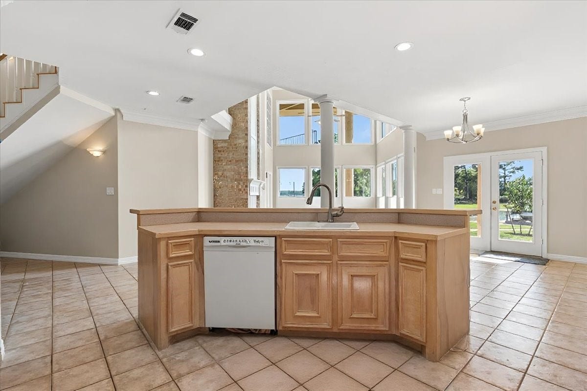 3326 Desert Inn Drive, Montgomery, TX 77356 Kitchen is open to dining and living space