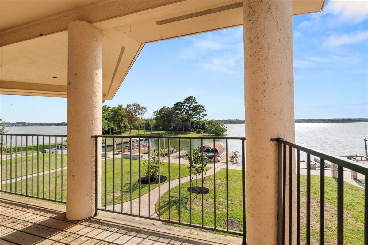 3326 Desert Inn Drive, Montgomery, TX 77356 3326 Desert Inn Drive, Montgomery, TX 77356