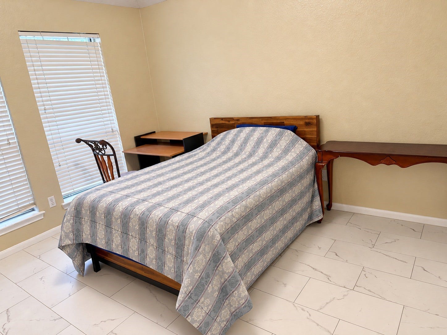 1906 Gray Birch Drive, Sugar Land, TX 77479 1906 Gray Birch Drive, Sugar Land, TX 77479