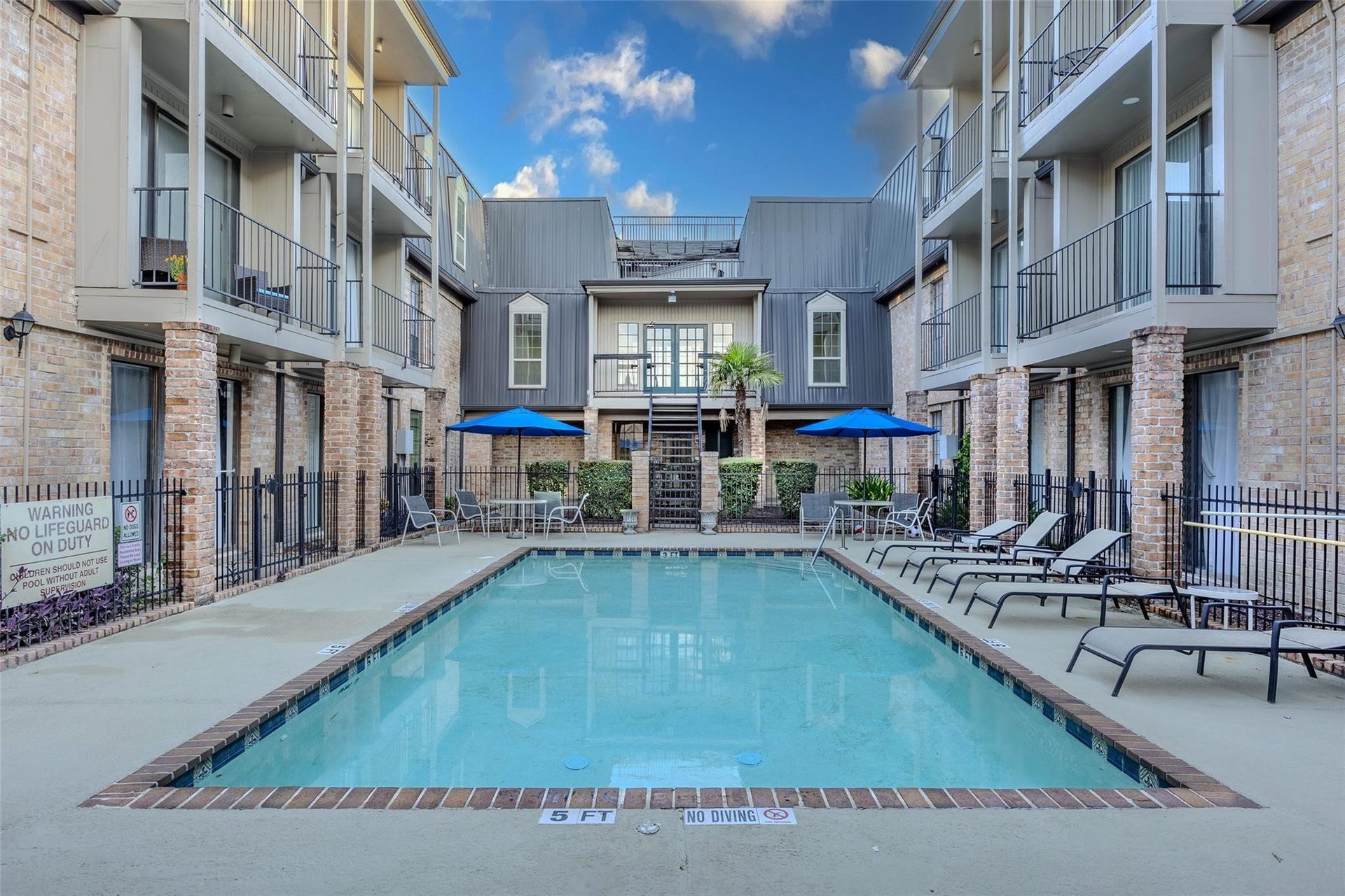 2475 Underwood Street, #166, Houston, TX 77030 Pool 2