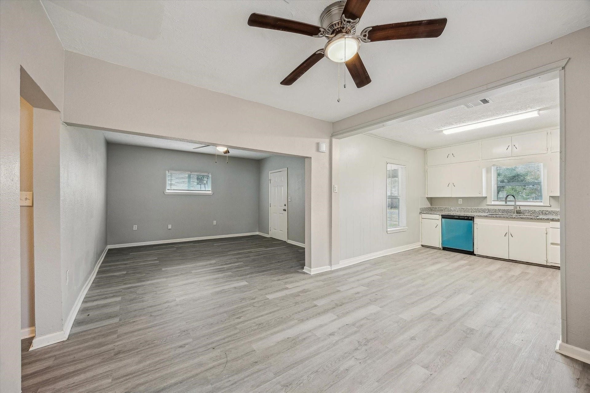 710 E Magnolia Street, Angleton, TX 77515 710 E Magnolia Street, Angleton, TX 77515