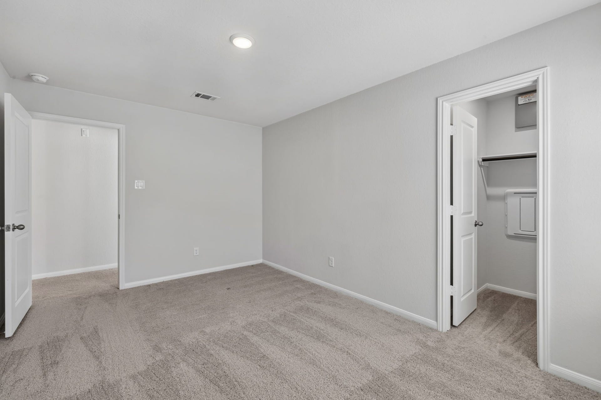 5243 Shallowhurst Lane, Katy, TX 77449 THIRD BEDROOM III - View of the walk in coset