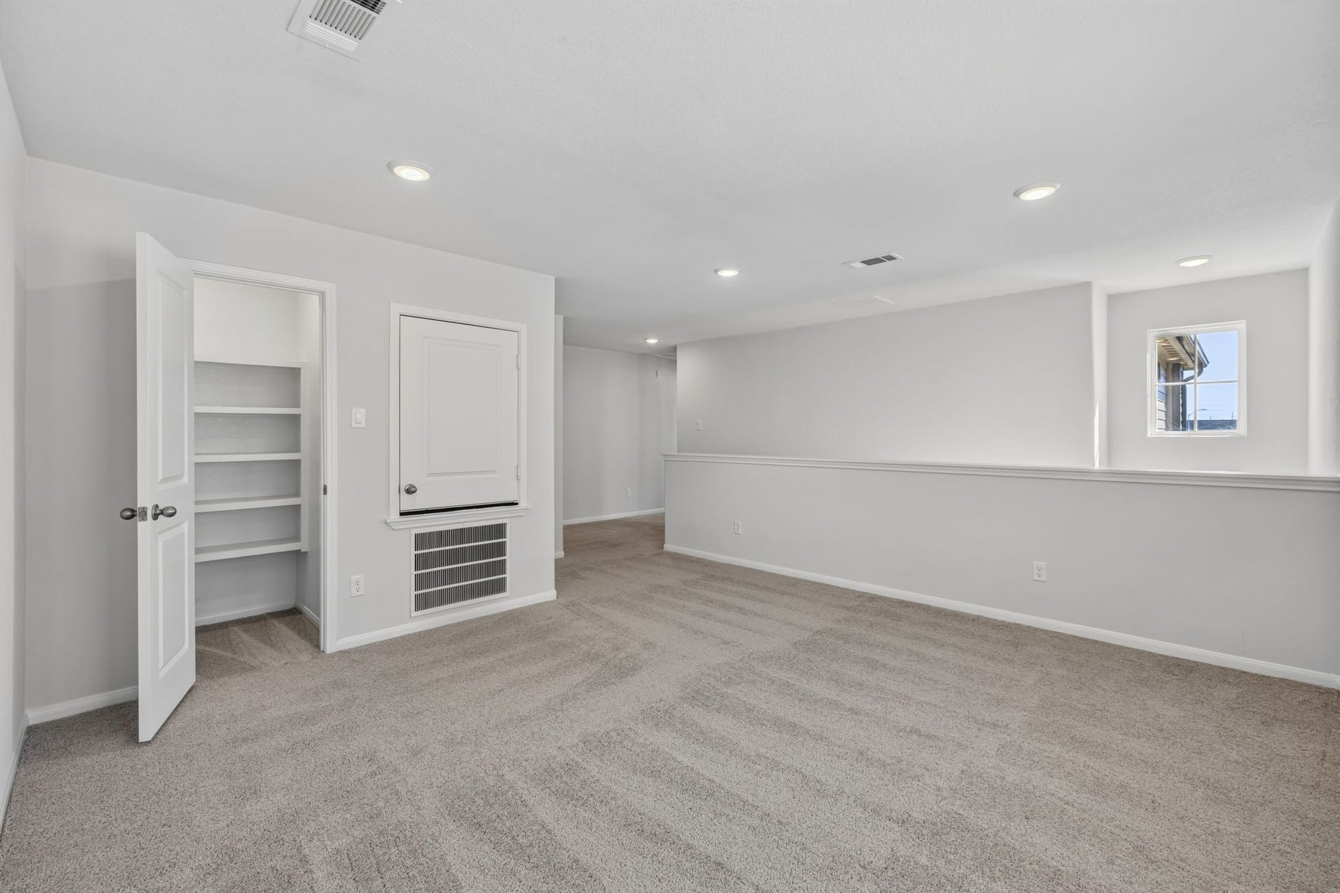 5243 Shallowhurst Lane, Katy, TX 77449 FLEX ROOM II - A closet for extra storage. Perfect for a game room, play room or office space