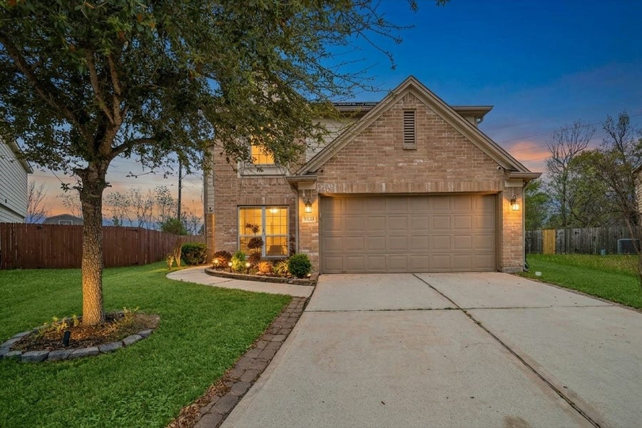 Property photo for 15642 S Fall Fern Cir, Houston, TX