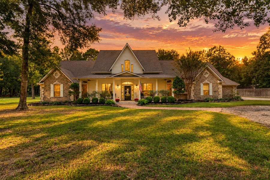 Property photo for 910 Commons Vista Drive, Huffman, TX