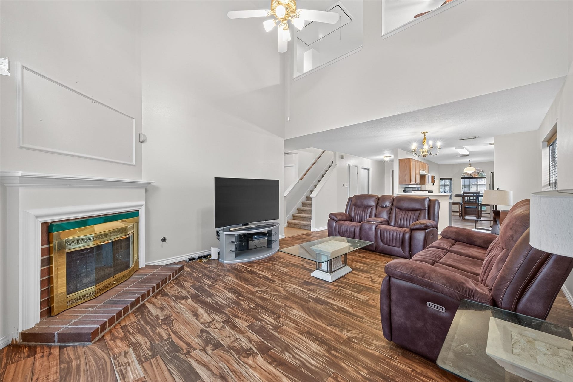 2446 Kenbridge Drive, Houston, TX 77067 2446 Kenbridge Drive, Houston, TX 77067