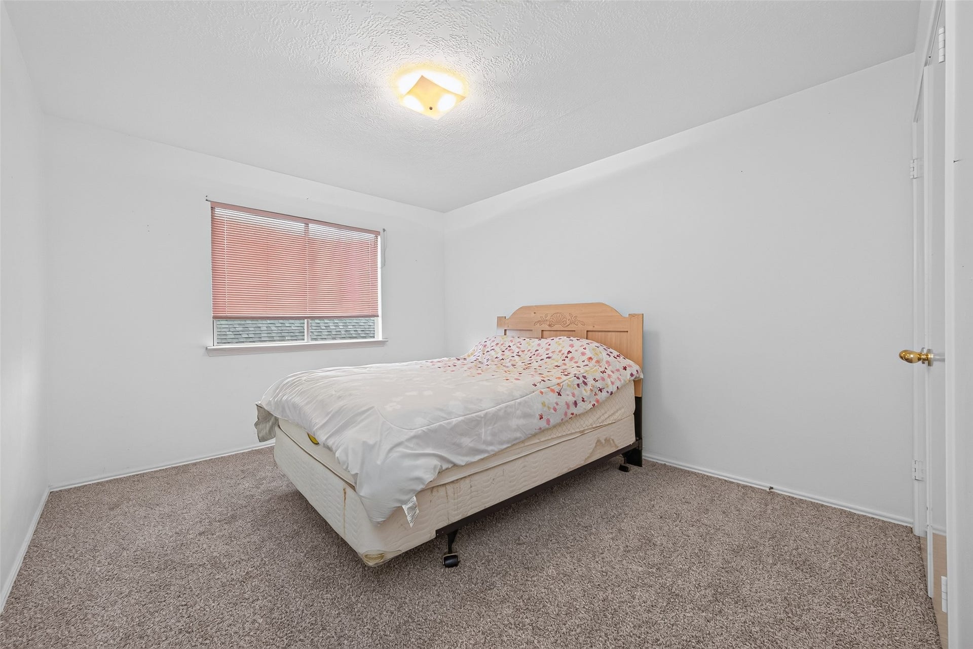 2446 Kenbridge Drive, Houston, TX 77067 2446 Kenbridge Drive, Houston, TX 77067