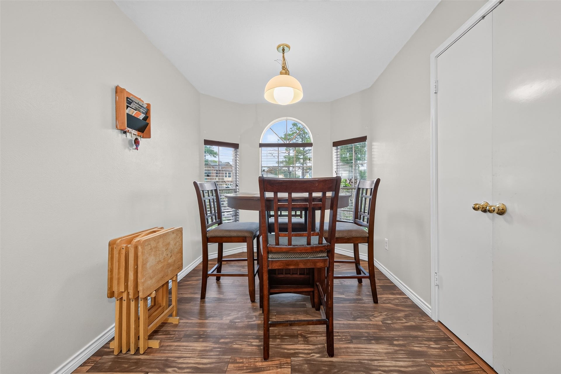 2446 Kenbridge Drive, Houston, TX 77067 2446 Kenbridge Drive, Houston, TX 77067