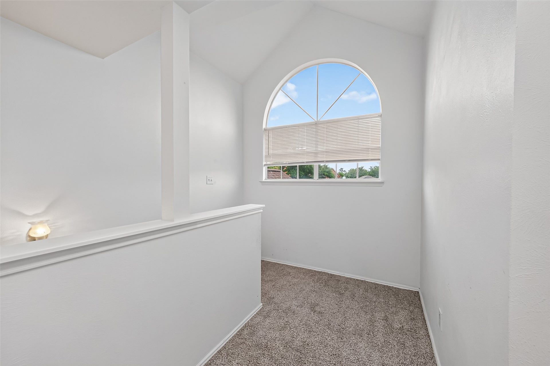 2446 Kenbridge Drive, Houston, TX 77067 2446 Kenbridge Drive, Houston, TX 77067