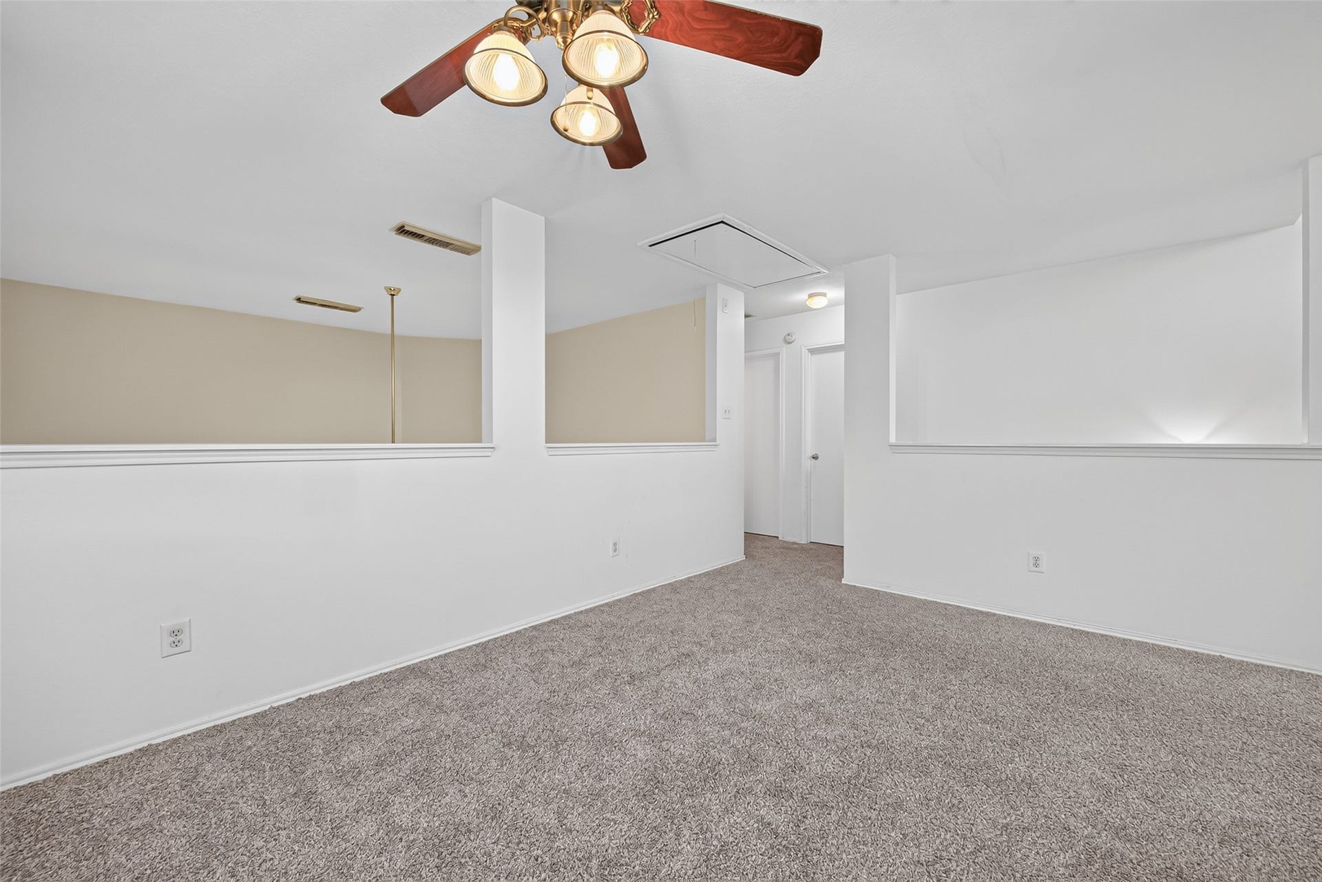 2446 Kenbridge Drive, Houston, TX 77067 2446 Kenbridge Drive, Houston, TX 77067