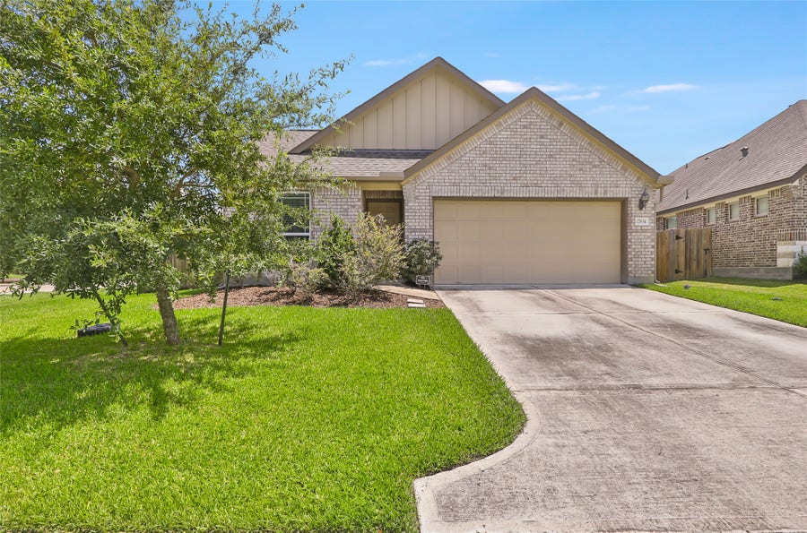 Property photo for 17834 Typhoon Way, Crosby, TX