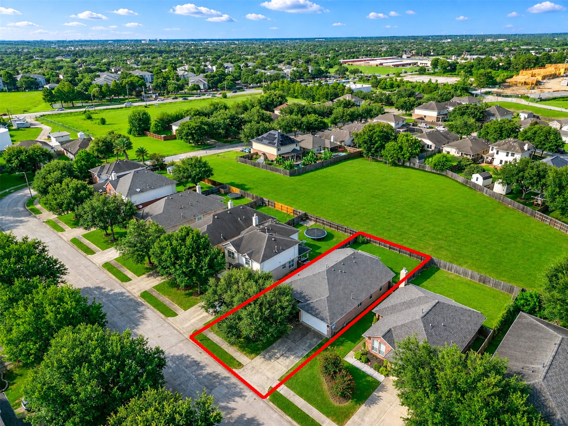 4027 Bentwood Drive, Dickinson, TX 77539 That means more privacy, quieter evenings, and plenty of room to enjoy your backyard your way.