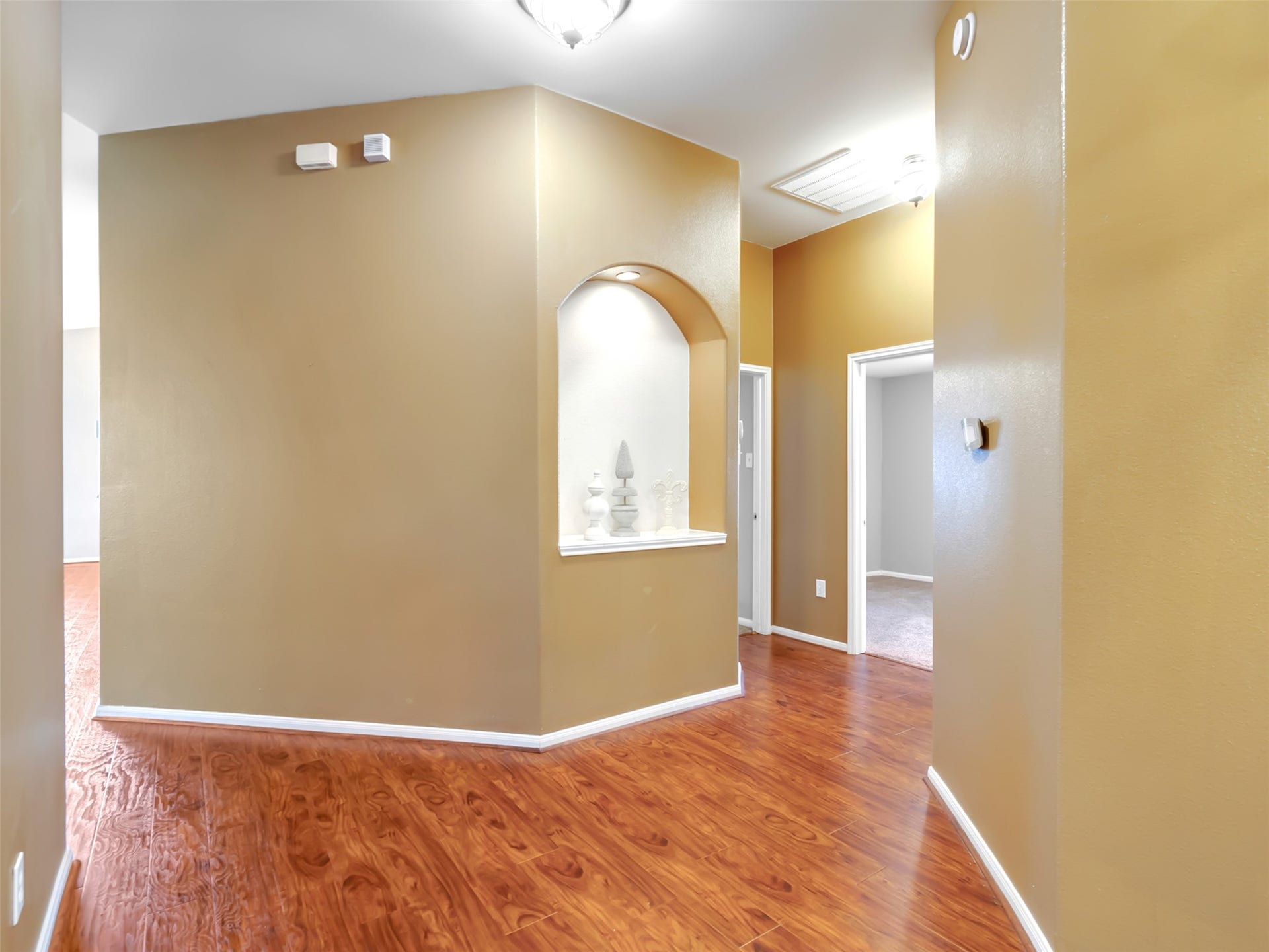 4027 Bentwood Drive, Dickinson, TX 77539 To the right you find a home office or 4th bedroom and the Primary bedroom.