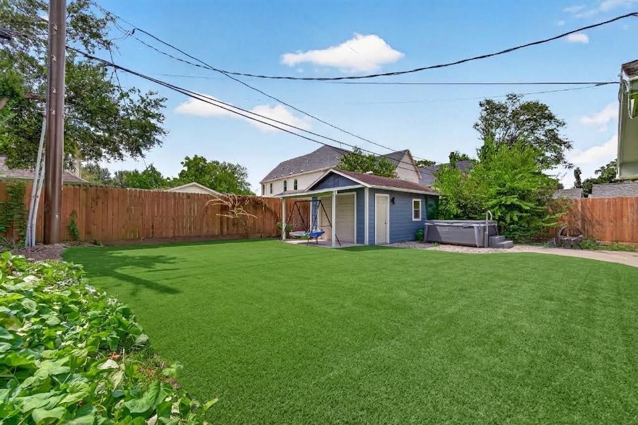 1309 Martin Street, Houston, TX 77018 1309 Martin Street, Houston, TX 77018
