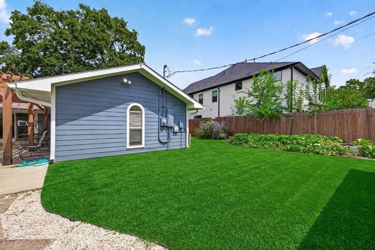 1309 Martin Street, Houston, TX 77018 1309 Martin Street, Houston, TX 77018