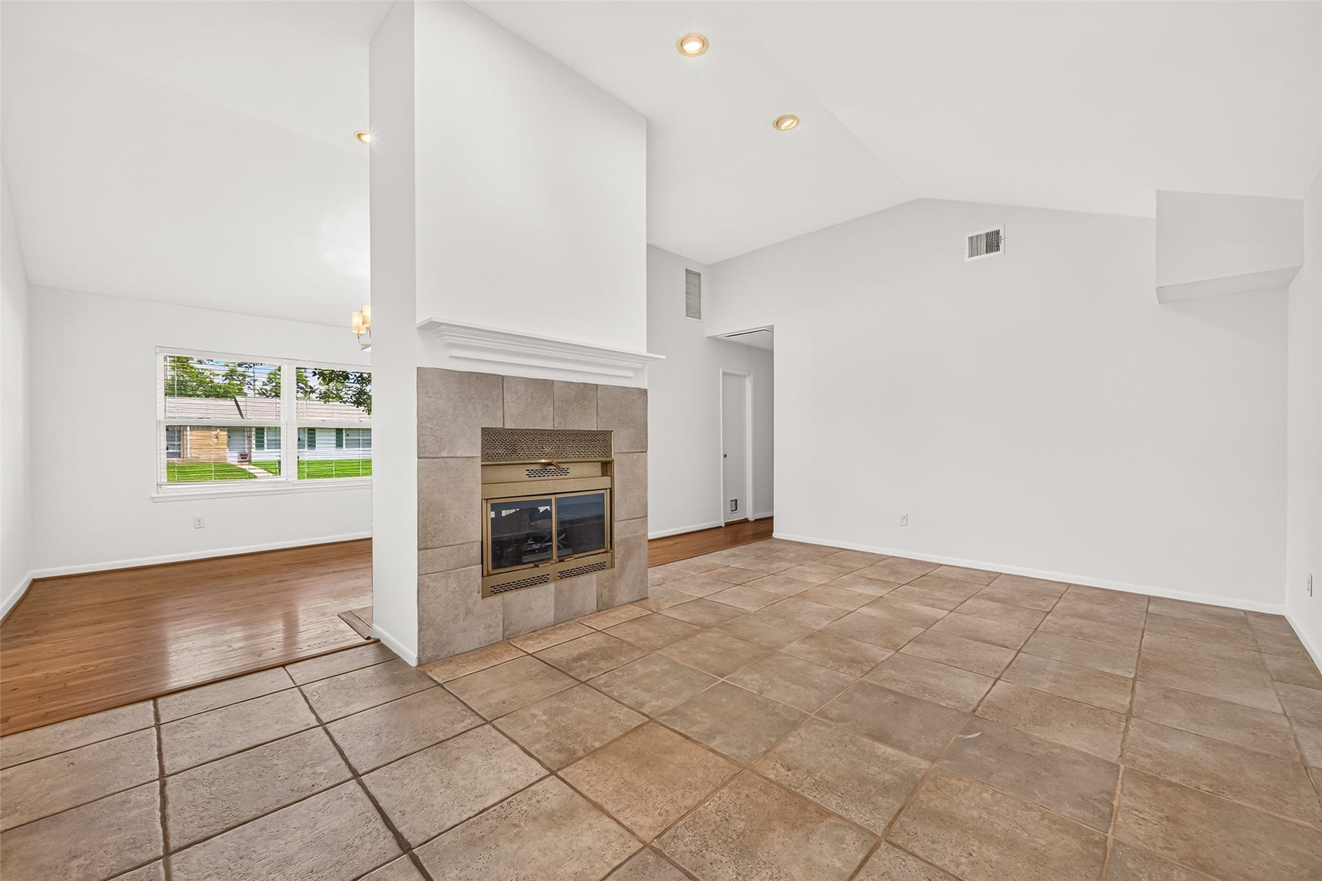 1309 Martin Street, Houston, TX 77018 1309 Martin Street, Houston, TX 77018