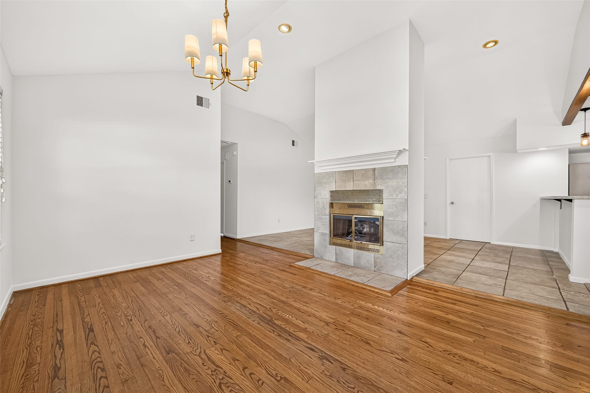 1309 Martin Street, Houston, TX 77018 1309 Martin Street, Houston, TX 77018