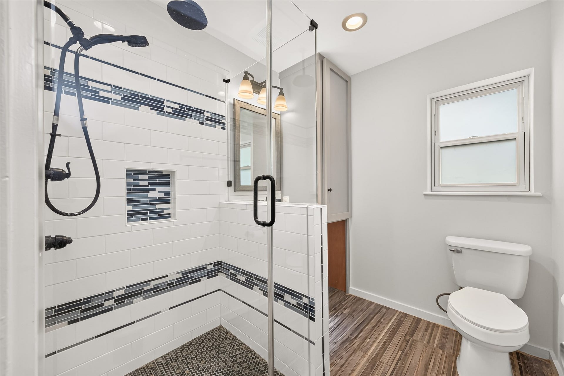 1309 Martin Street, Houston, TX 77018 1309 Martin Street, Houston, TX 77018