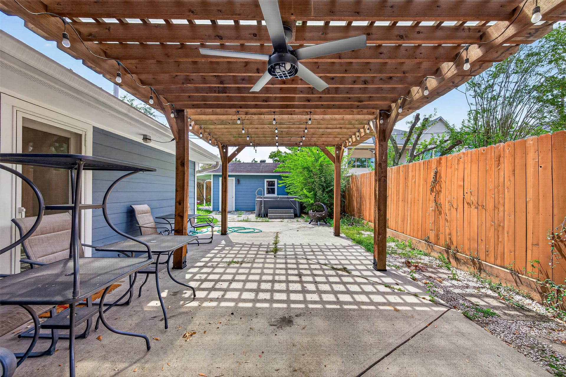 1309 Martin Street, Houston, TX 77018 1309 Martin Street, Houston, TX 77018