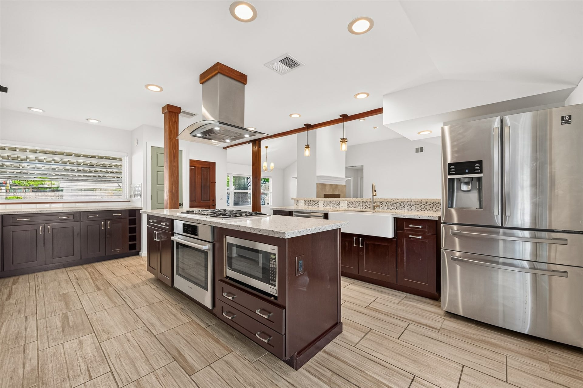 1309 Martin Street, Houston, TX 77018 1309 Martin Street, Houston, TX 77018