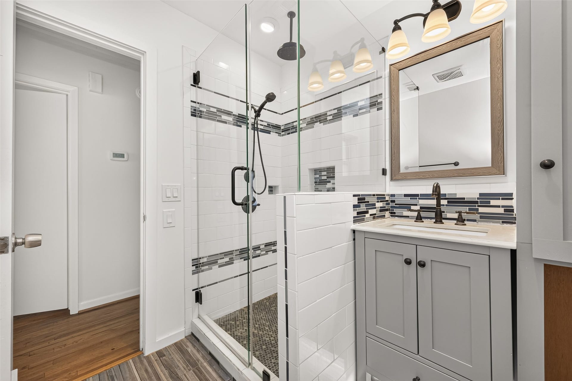 1309 Martin Street, Houston, TX 77018 1309 Martin Street, Houston, TX 77018