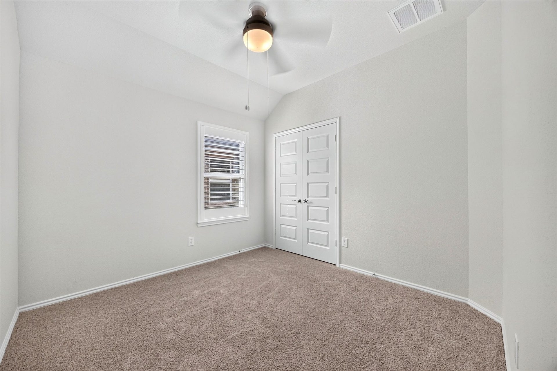 4419 Waterside Cove Lane, Houston, TX 77053 4419 Waterside Cove Lane, Houston, TX 77053