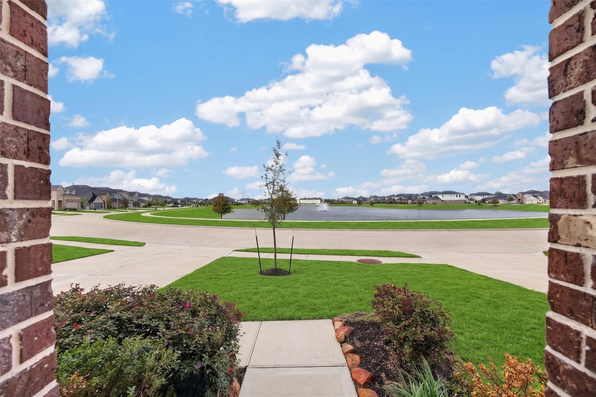 4419 Waterside Cove Lane, Houston, TX 77053 4419 Waterside Cove Lane, Houston, TX 77053