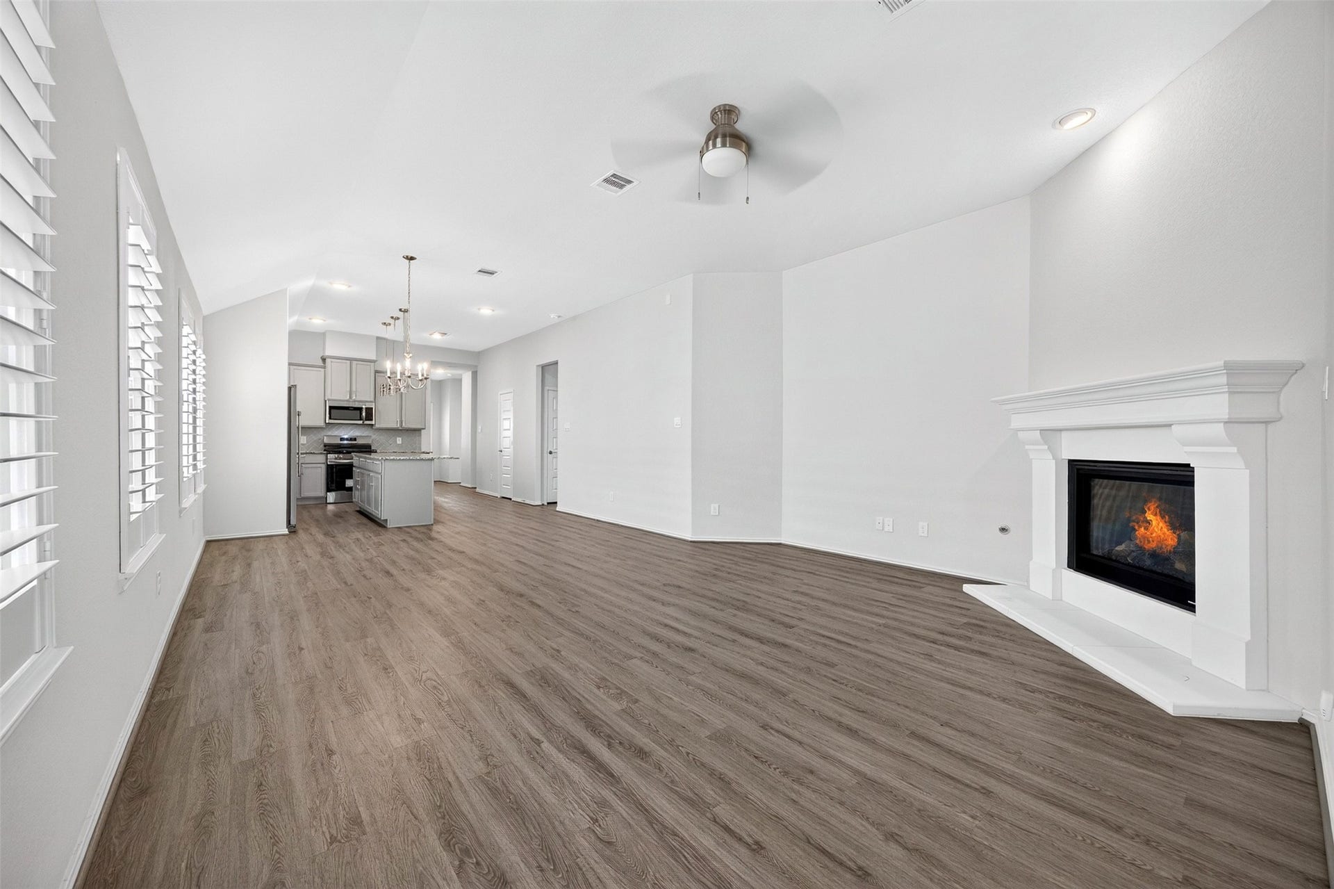 4419 Waterside Cove Lane, Houston, TX 77053 4419 Waterside Cove Lane, Houston, TX 77053