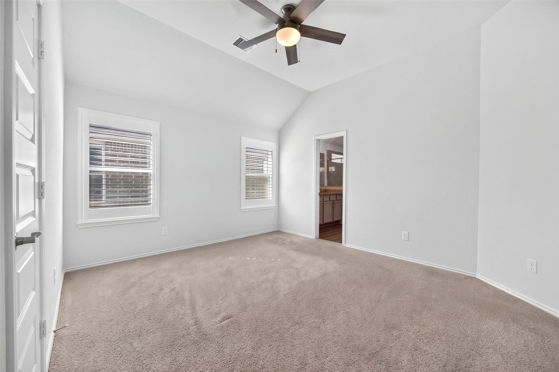 4419 Waterside Cove Lane, Houston, TX 77053 4419 Waterside Cove Lane, Houston, TX 77053