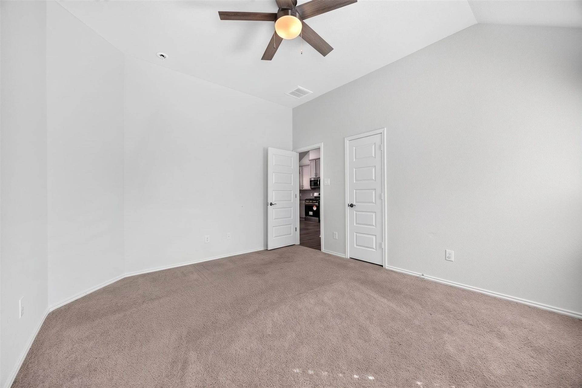 4419 Waterside Cove Lane, Houston, TX 77053 4419 Waterside Cove Lane, Houston, TX 77053