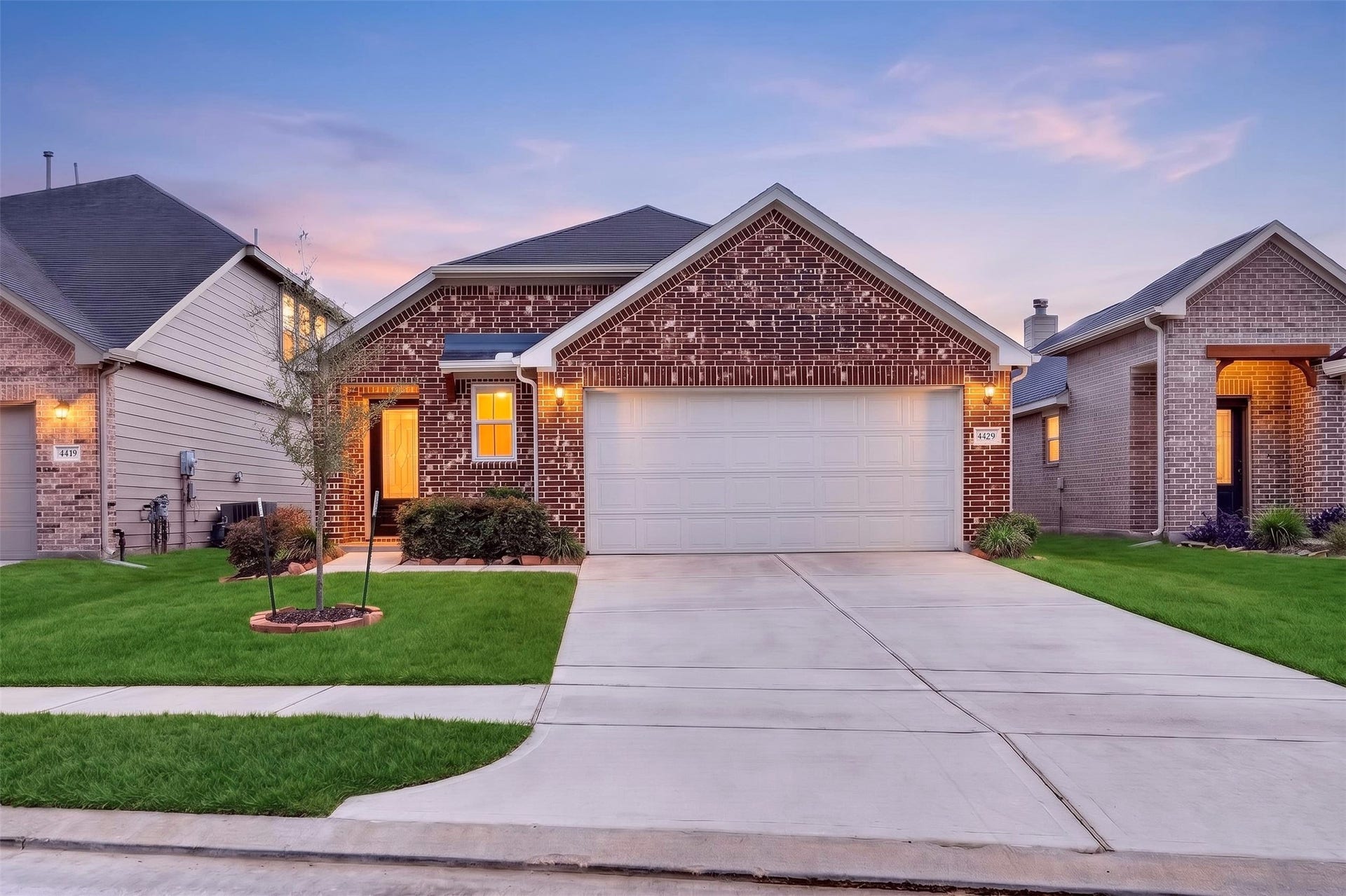 4419 Waterside Cove Lane, Houston, TX 77053 4419 Waterside Cove Lane, Houston, TX 77053