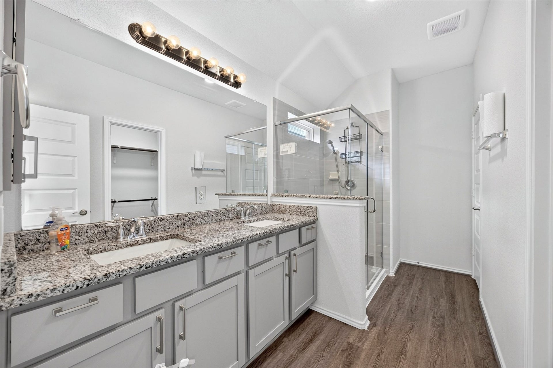 4419 Waterside Cove Lane, Houston, TX 77053 4419 Waterside Cove Lane, Houston, TX 77053