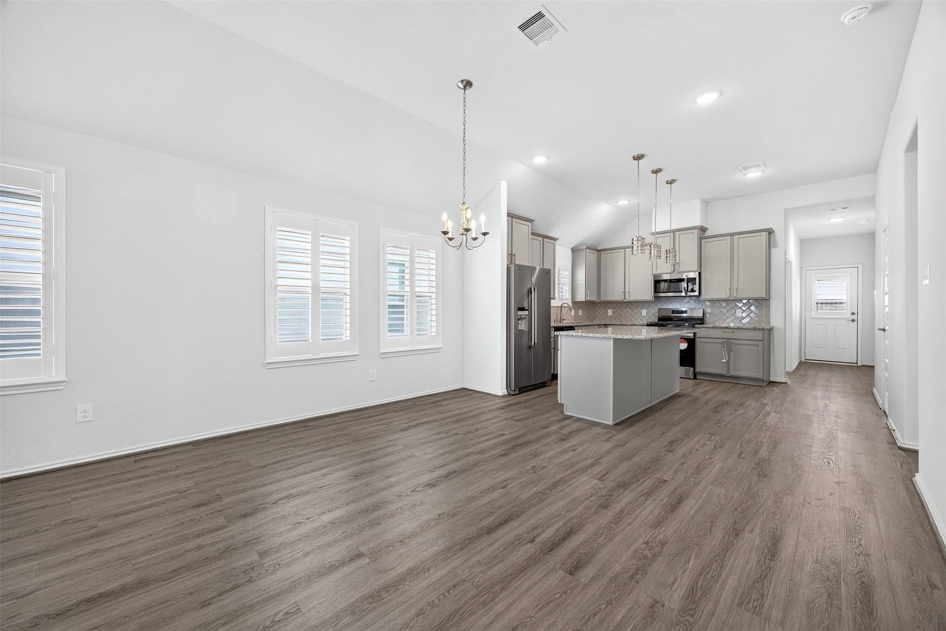 4419 Waterside Cove Lane, Houston, TX 77053 4419 Waterside Cove Lane, Houston, TX 77053