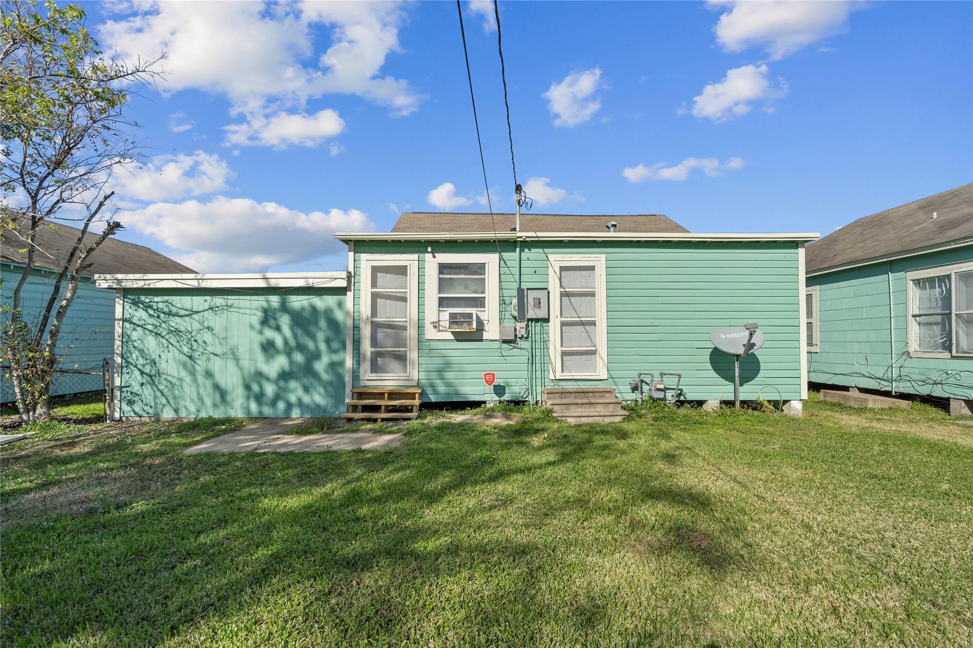 915 4th Avenue N, Texas City, TX 77590 915 4th Avenue N, Texas City, TX 77590