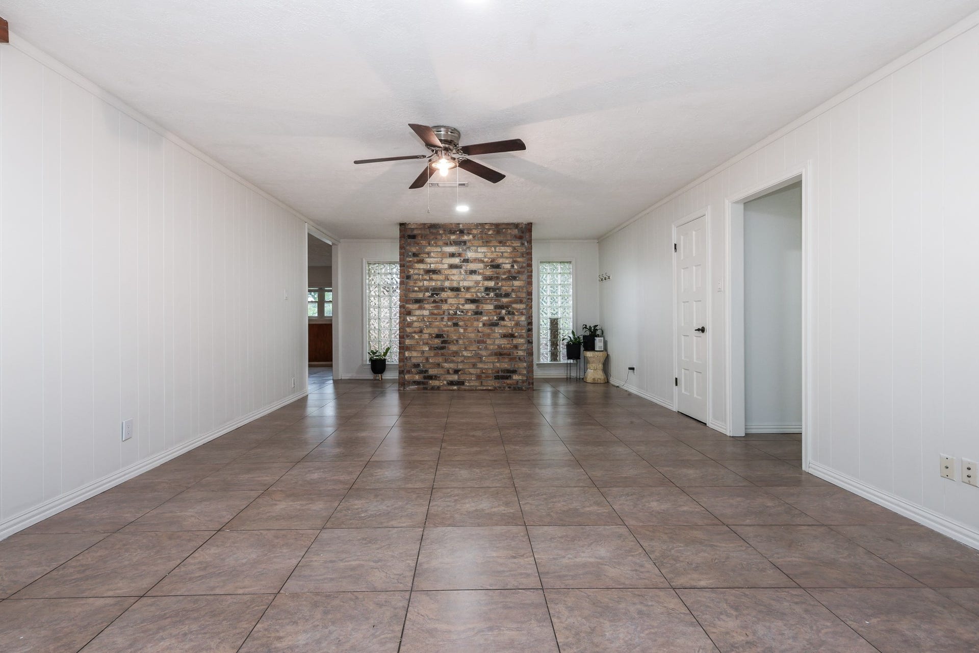 12614 C Bar Drive, Santa Fe, TX 77510 Living Room