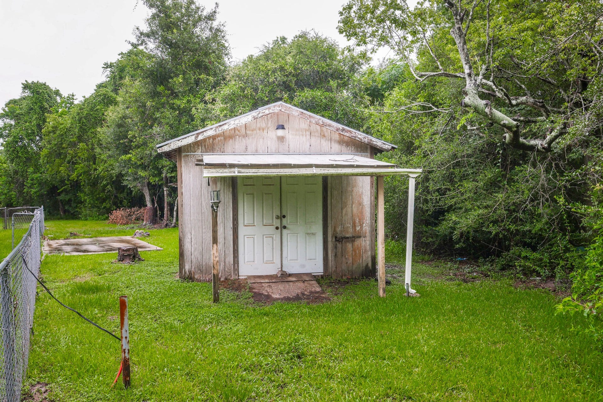 12614 C Bar Drive, Santa Fe, TX 77510 Storage Shed available for fixing up