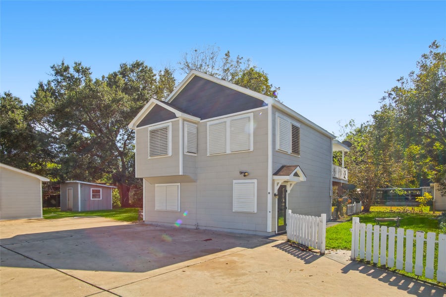 Property photo for 7017 2nd Street, #B, Hitchcock, TX