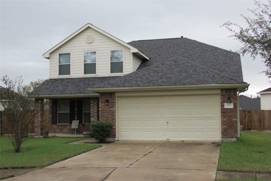 Property photo for 2921 Standing Springs Lane, Dickinson, TX