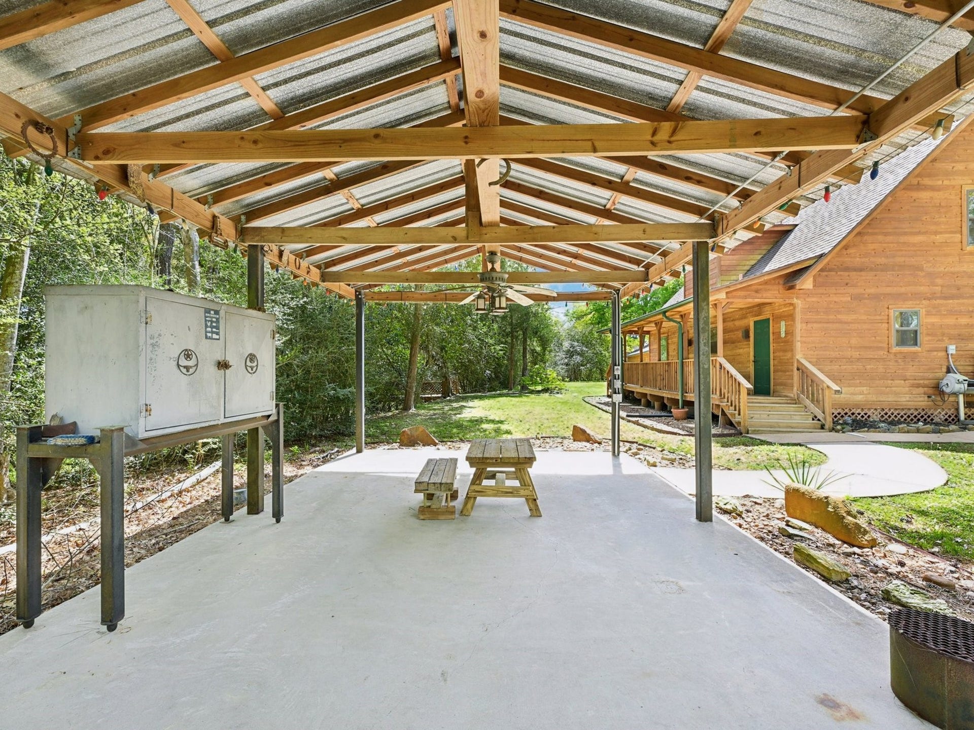 101-1/2 Avenue J, Dickinson, TX 77539 A closer look at the covered BBQ area.