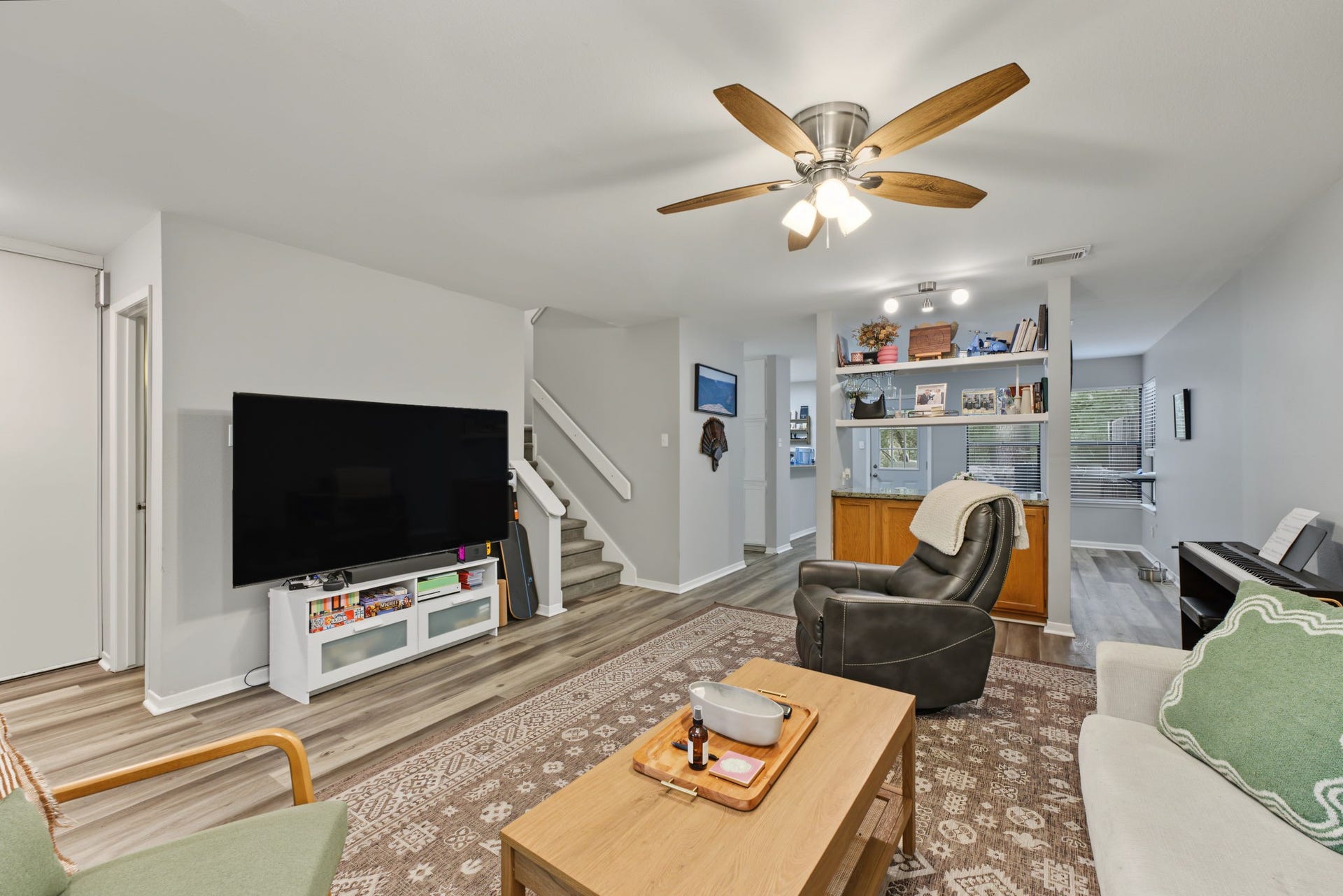 52 Sawmill Grove Lane, The Woodlands, TX 77380 52 Sawmill Grove Lane, The Woodlands, TX 77380