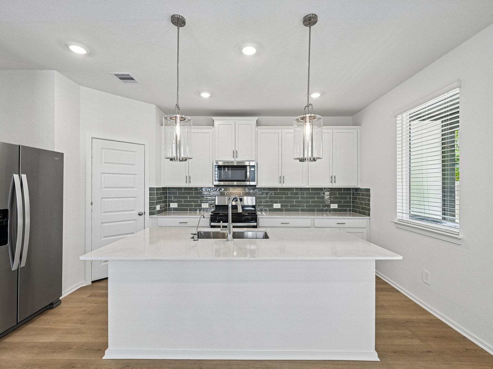 19939 Emerald Bend Way, Atascocita, TX 77346 19939 Emerald Bend Way, Atascocita, TX 77346