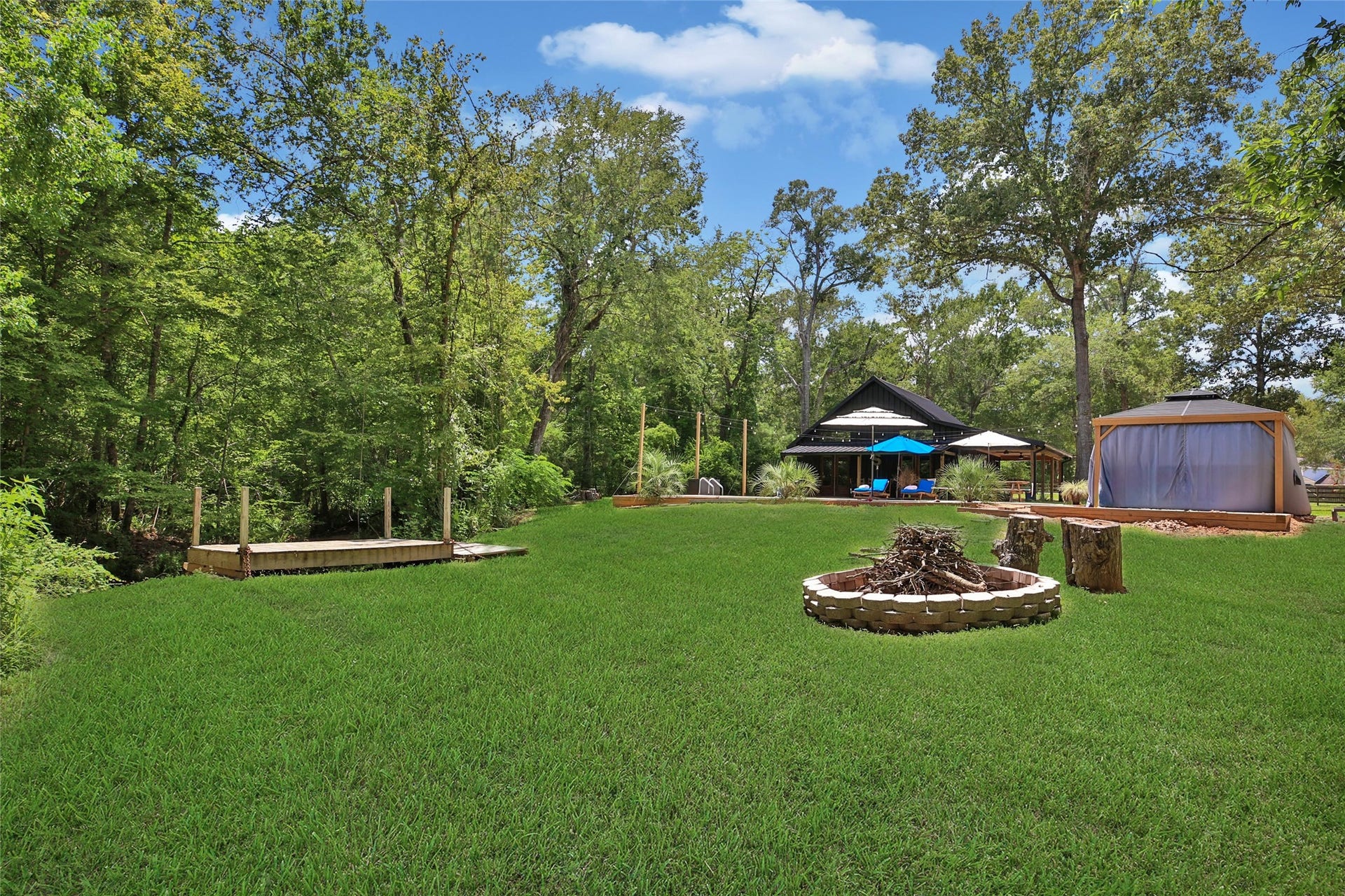 7273 Forest Hills Drive, Montgomery, TX 77316 7273 Forest Hills Drive, Montgomery, TX 77316