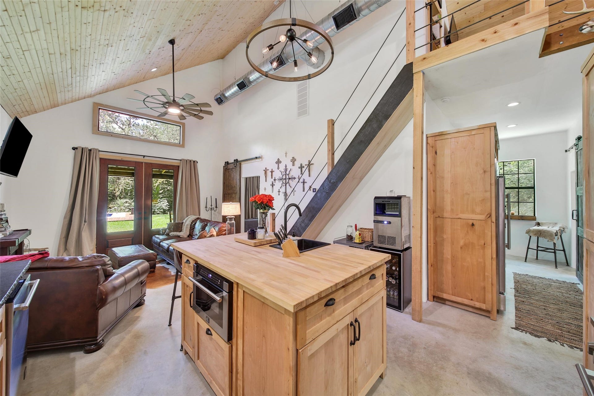 7273 Forest Hills Drive, Montgomery, TX 77316 7273 Forest Hills Drive, Montgomery, TX 77316