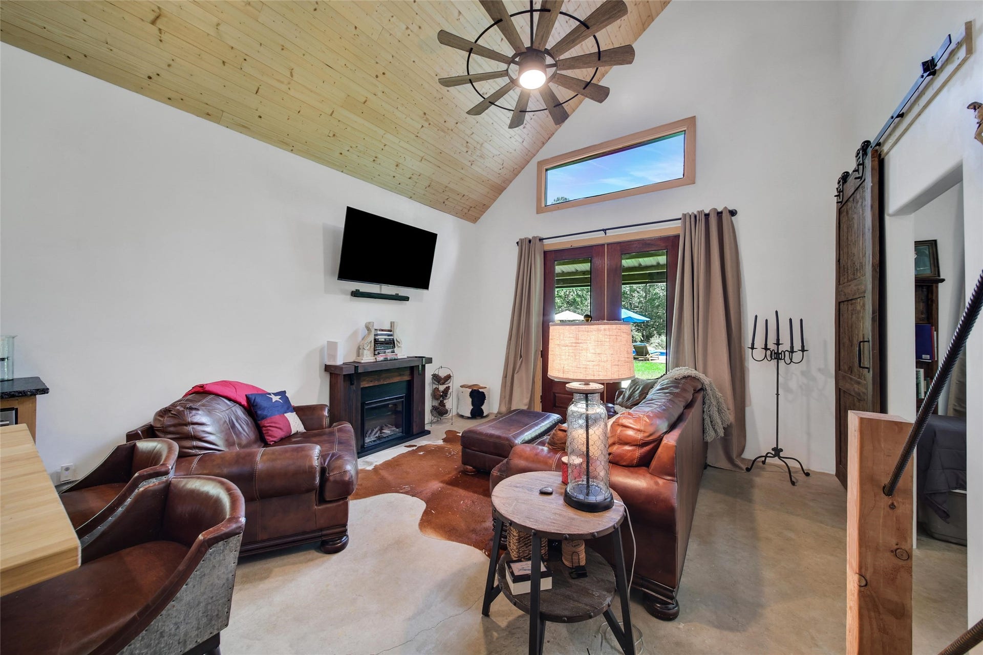 7273 Forest Hills Drive, Montgomery, TX 77316 7273 Forest Hills Drive, Montgomery, TX 77316