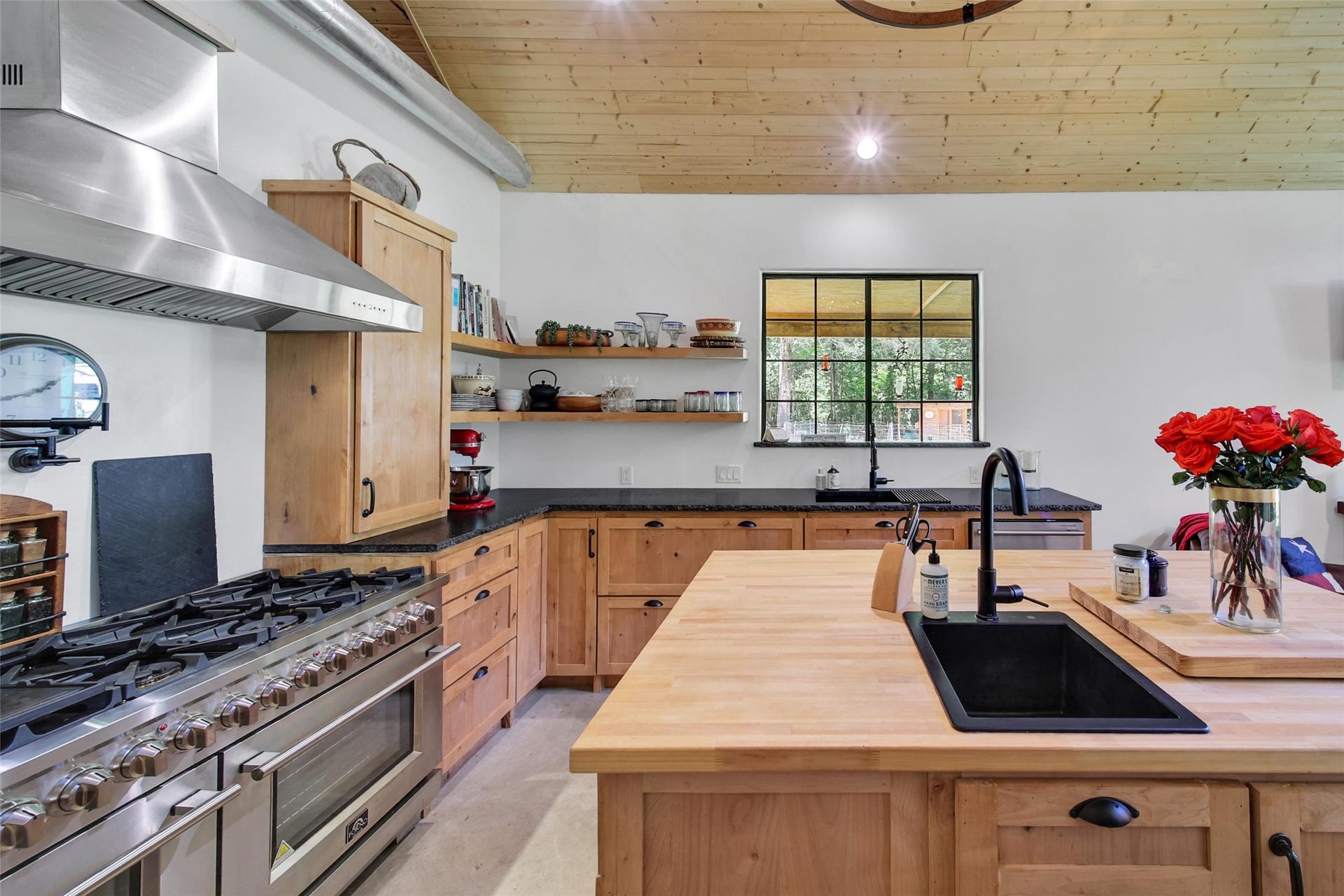 7273 Forest Hills Drive, Montgomery, TX 77316 7273 Forest Hills Drive, Montgomery, TX 77316