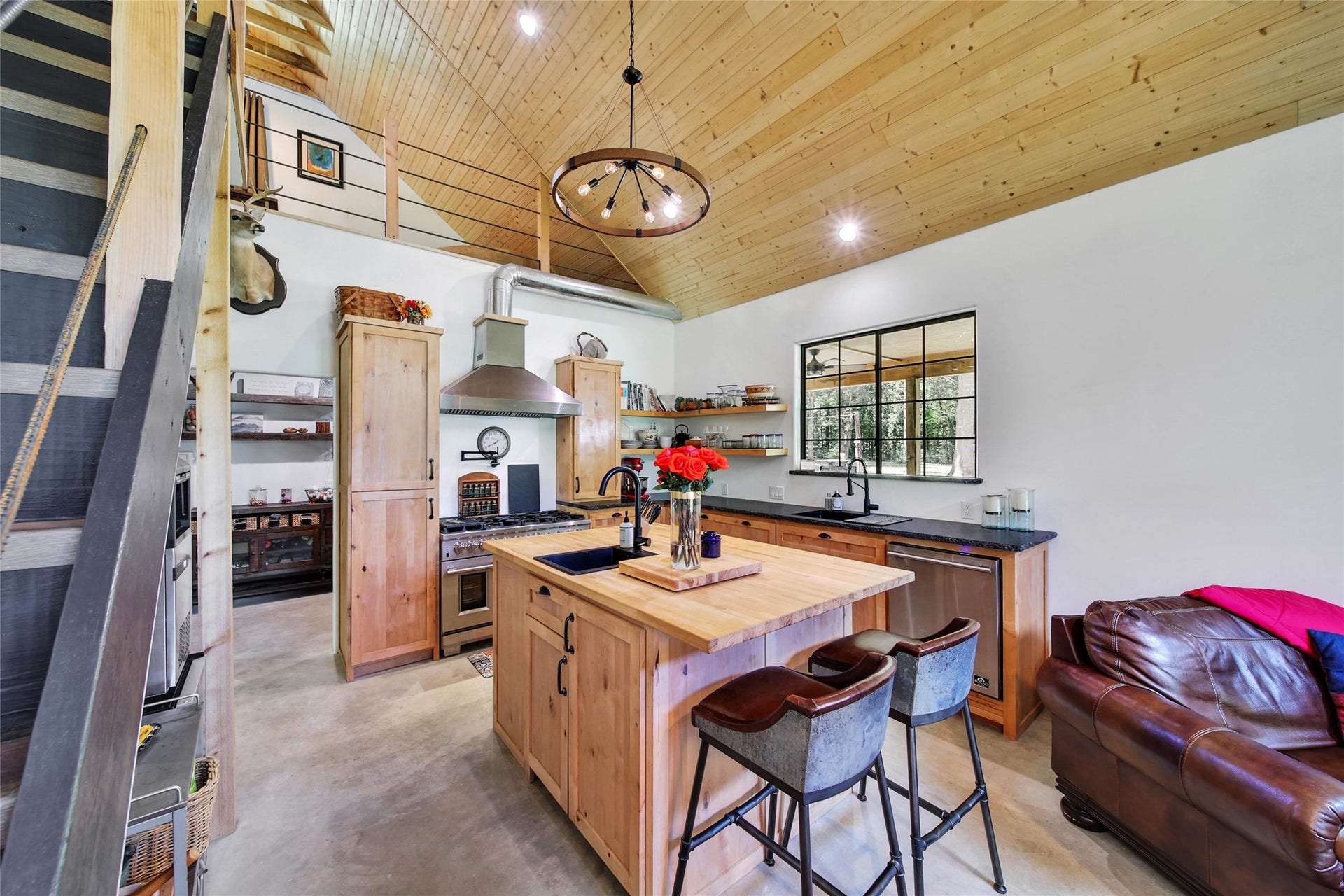 7273 Forest Hills Drive, Montgomery, TX 77316 7273 Forest Hills Drive, Montgomery, TX 77316