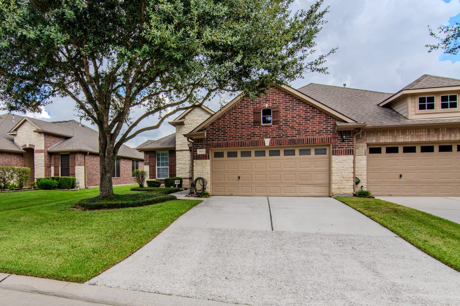 Property photo for 19610 Muirwood Place Lane, Spring, TX